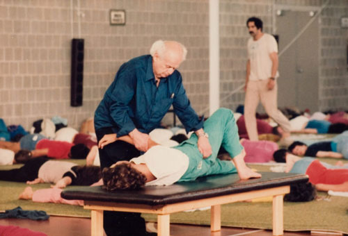 Moshé Feldenkrais formando en Amherst